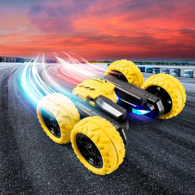 高速LEDライト RCカー 最新の双面漂流スタントカー リモコンと電源